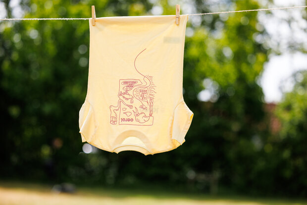Kindershirt Viva Yellow | Oerol 2025